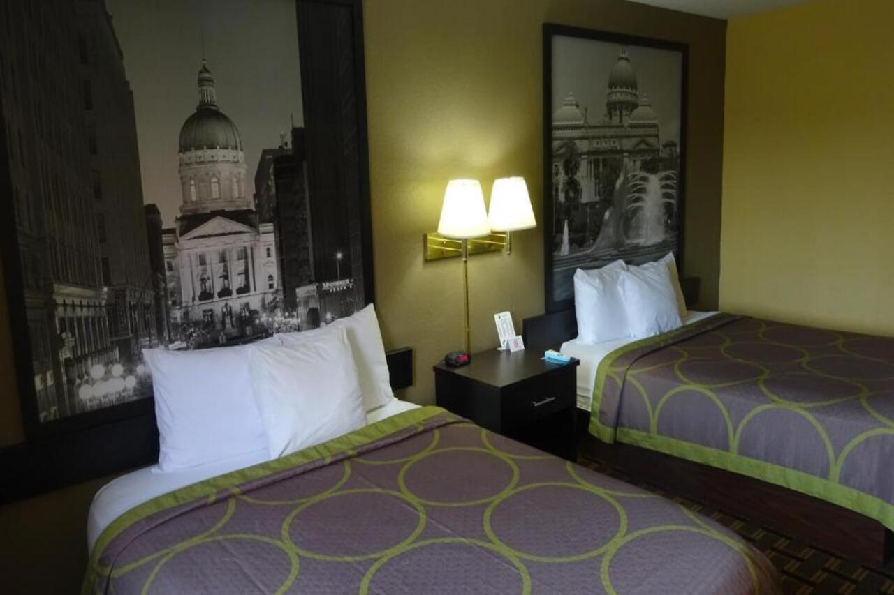 Super 8 By Wyndham Terre Haute Esterno foto