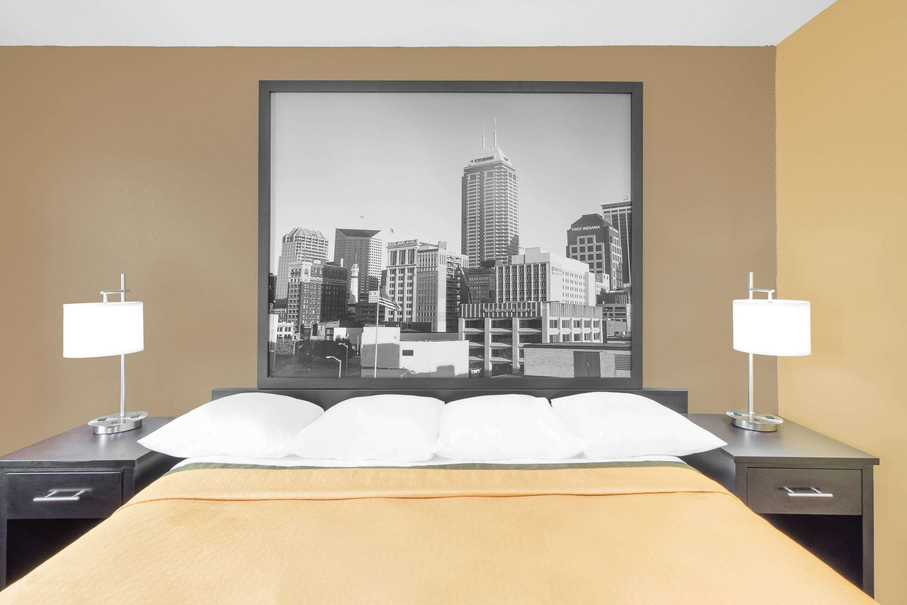 Super 8 By Wyndham Terre Haute Esterno foto