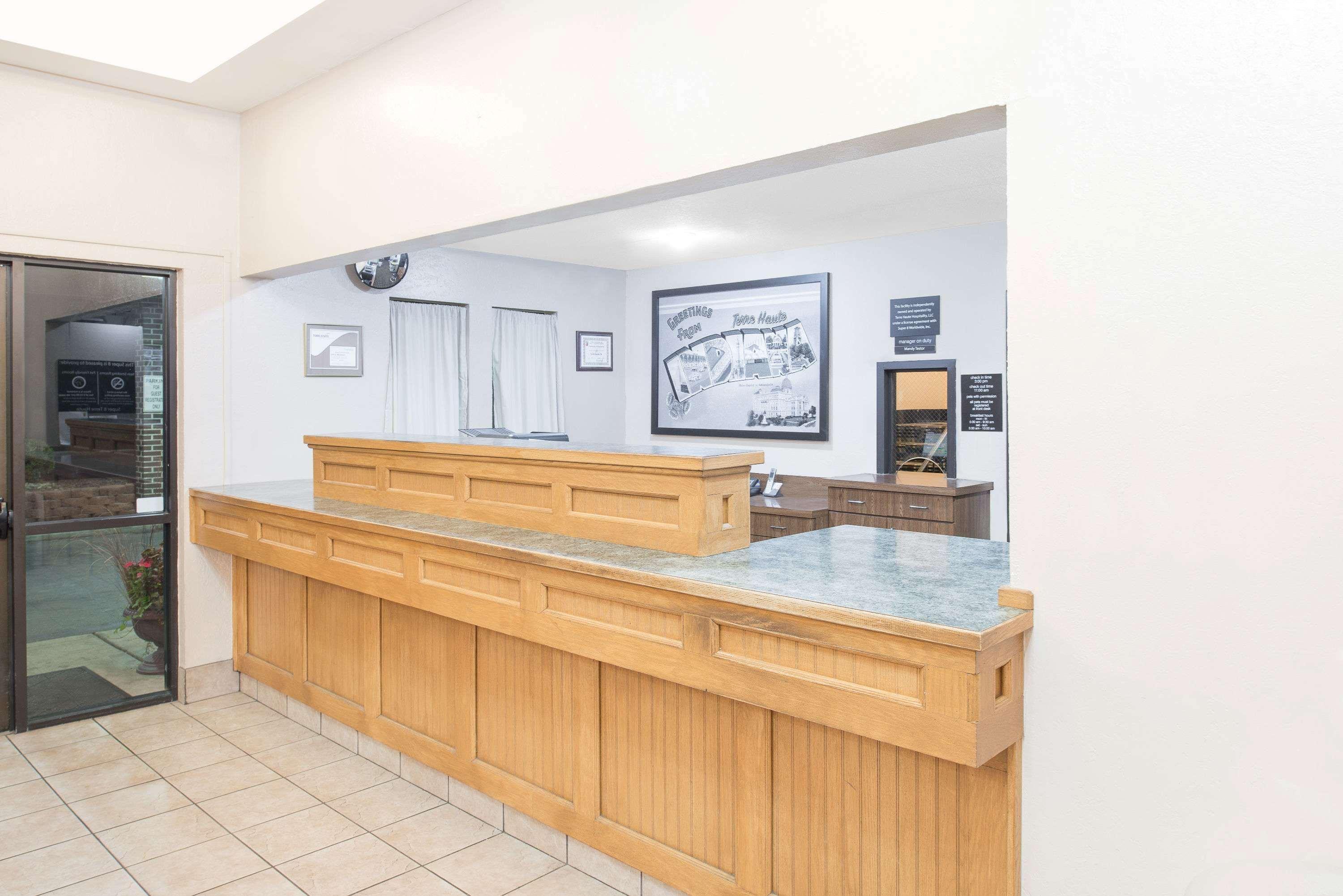 Super 8 By Wyndham Terre Haute Esterno foto