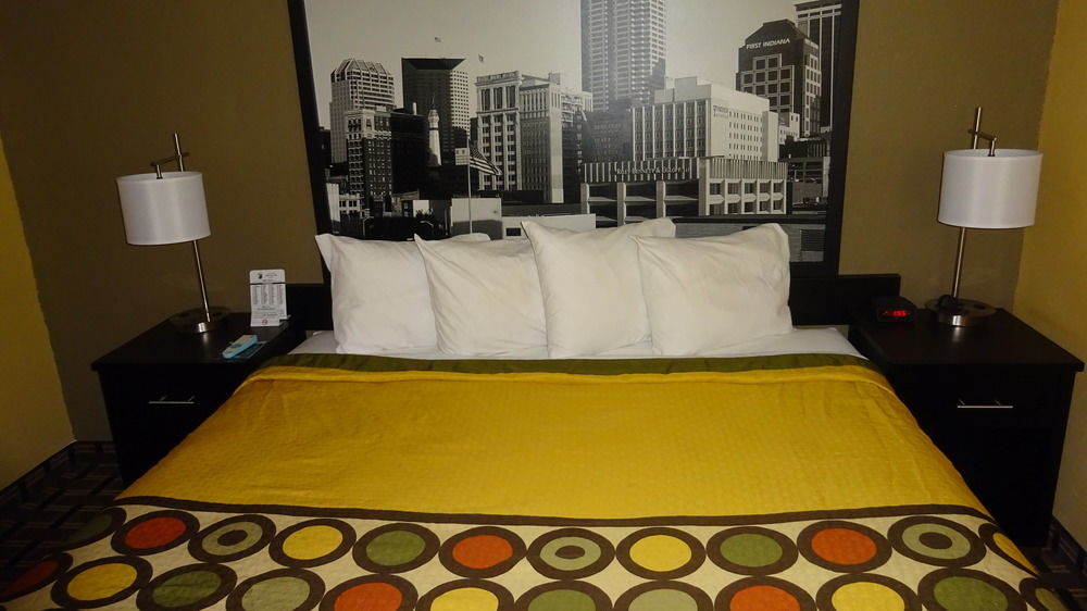 Super 8 By Wyndham Terre Haute Esterno foto